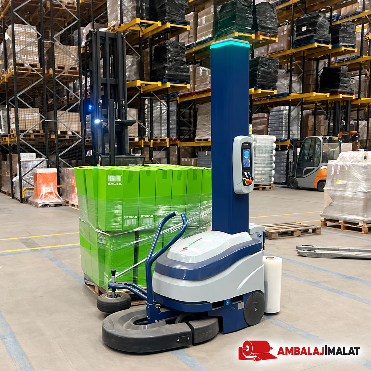 Depoda robot sarım cihazıyla şeffaf streç film uygulaması