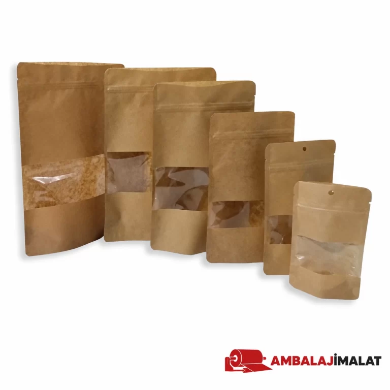 Farklı boylarda sıralanmış dikdörtgen pencereli kraft doypack torbalar